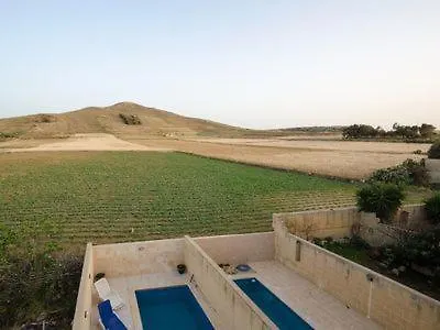 Villa Ta' Giga Għarb