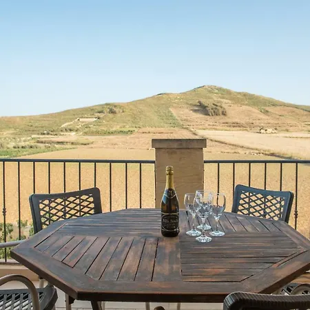 Ta' Giga Villa *